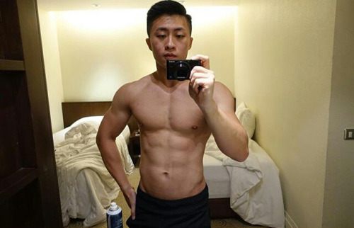 ผู้ชายพาเพลิน 4