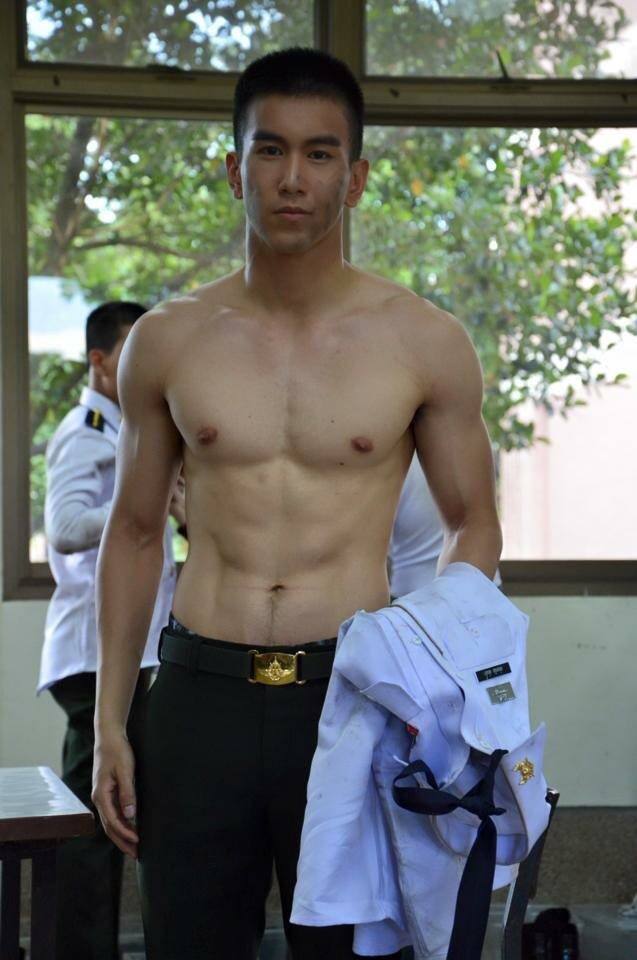 ผู้ชายพาเพลิน 4