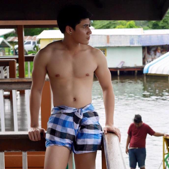 ผ้าขาวม้าพาเพลิน