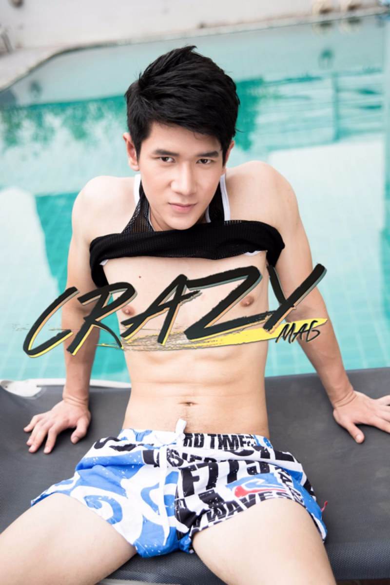 CRAZY magazine หนุ่มหล่อนมชมพู พร้อมคลิปเบื้องหลัง