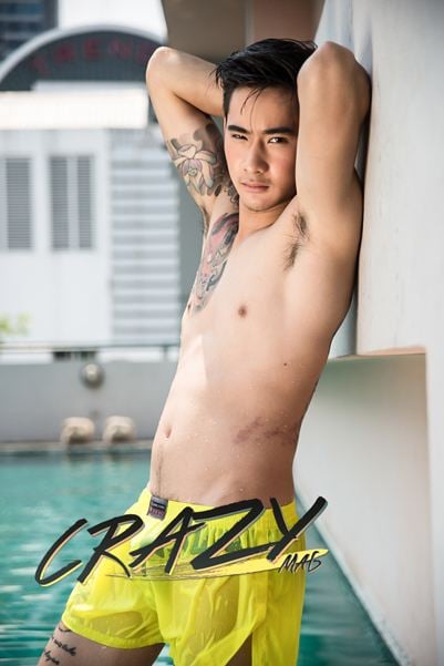 CRAZY magazine หนุ่มหล่อนมชมพู พร้อมคลิปเบื้องหลัง