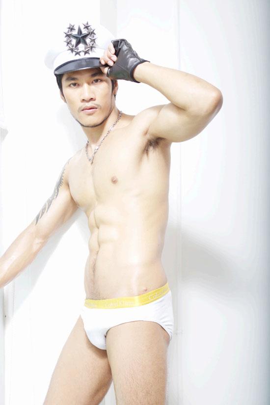 ท่องไปกับกัปตันสุดเเซ่บ ที่เห็นเเล้วต้องเสียวไปยันไส้ติ่ง