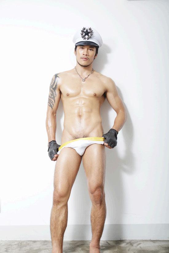 ท่องไปกับกัปตันสุดเเซ่บ ที่เห็นเเล้วต้องเสียวไปยันไส้ติ่ง