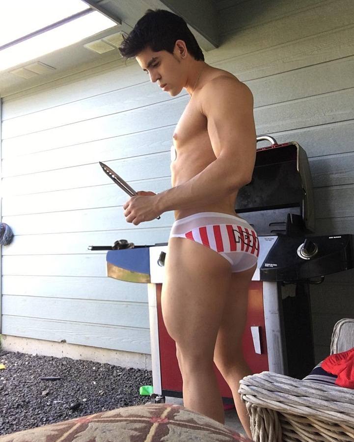 Dream Men 32 (+18)