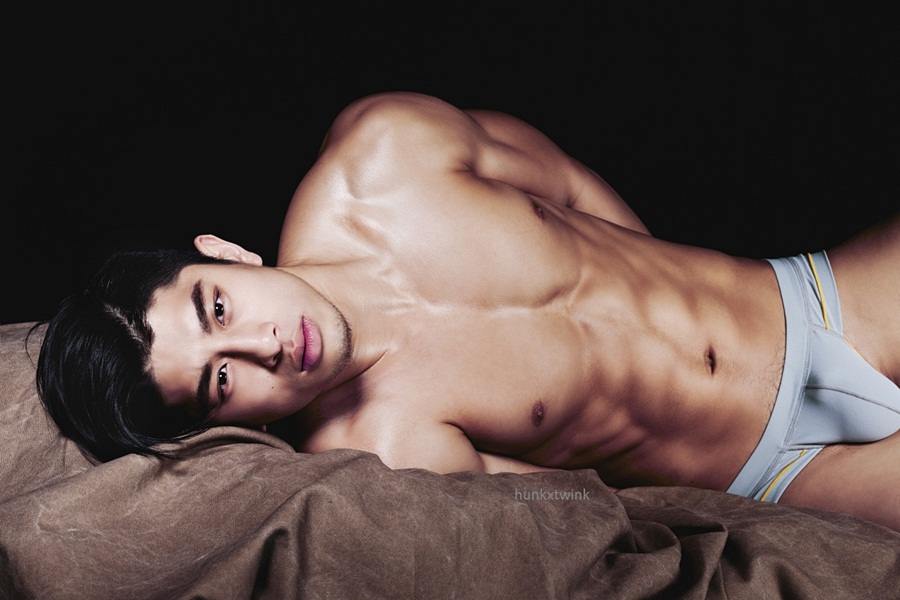 Dream Men 33 (+18)