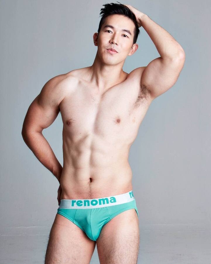 Dream Men 33 (+18)