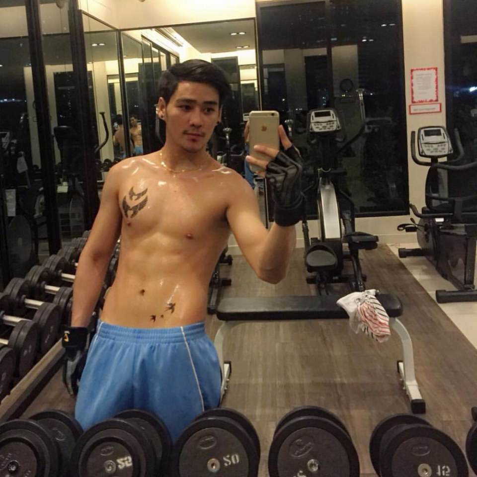 นายน่าเย็บบบบ