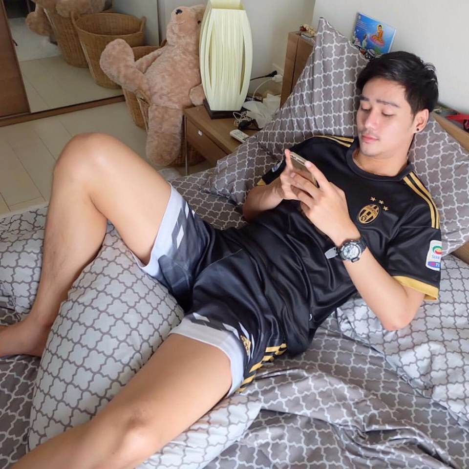 นายน่าเย็บบบบ