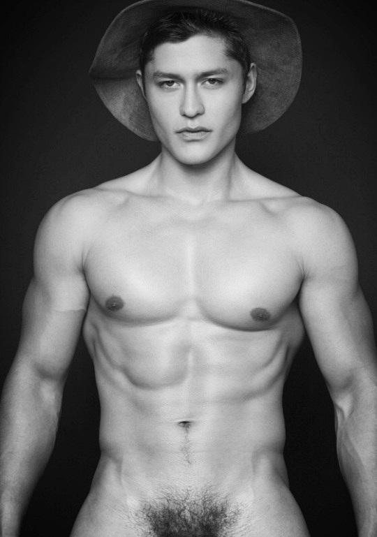 Dream Men 39 (+18) B&W