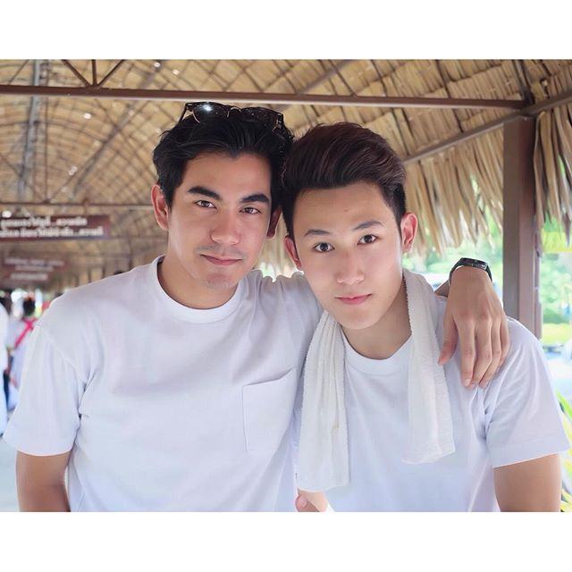 วัยใสสู่หนุ่มคมเข้ม
