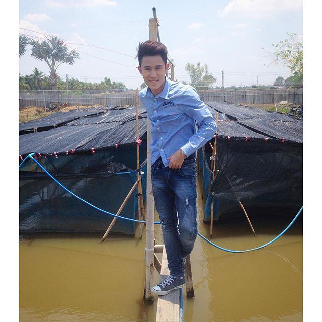 วัยใสสู่หนุ่มคมเข้ม