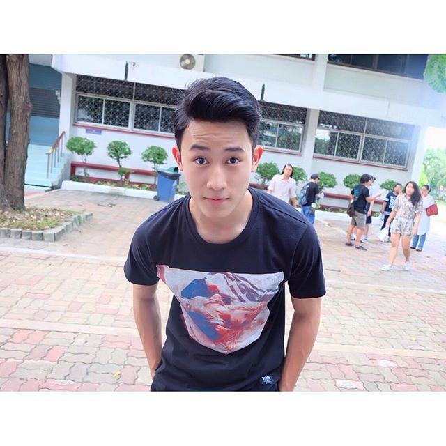 วัยใสสู่หนุ่มคมเข้ม
