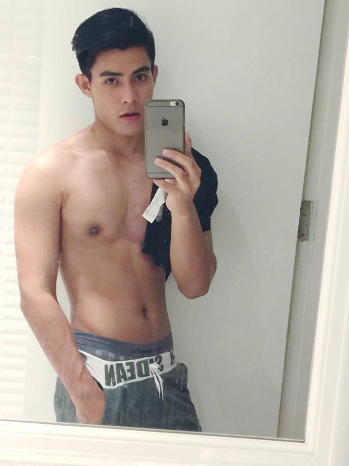 หนุ่มหล่อเฟสบุ๊ค