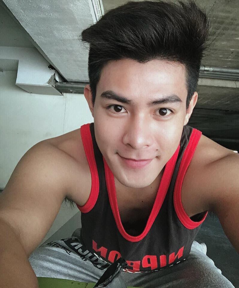 หนุ่มหล่อเฟสบุ๊ค