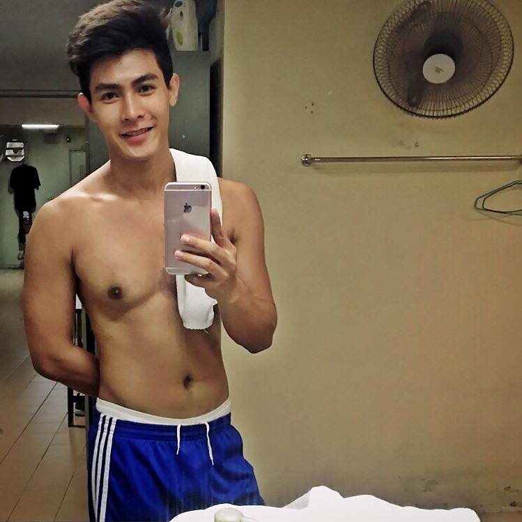 หนุ่มหล่อเฟสบุ๊ค