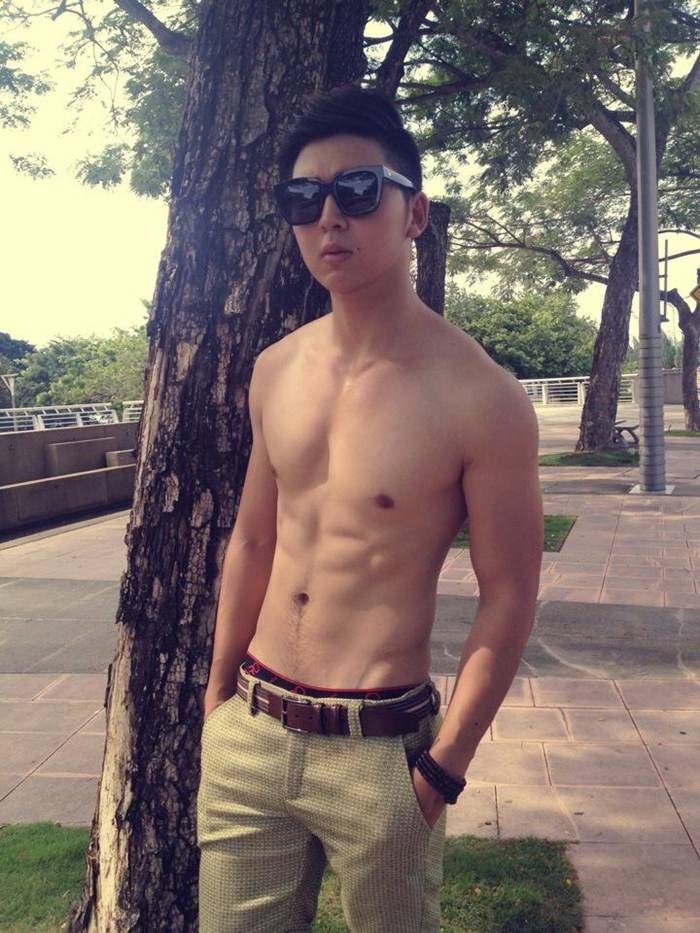 หนุ่มหล่อเฟสบุ๊ค