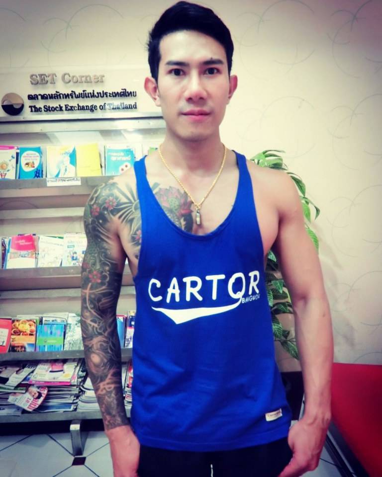 นายแบบ เสื้อกล้ามคาร์เตอร์ หล่อมากก