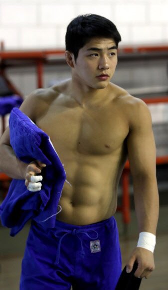 ผมนี่แข็งเลยคร๊าบบ