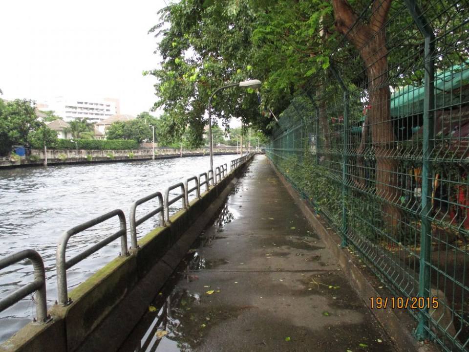 ริมคลองแสนแสบและเรือคลองแสนแสบ
