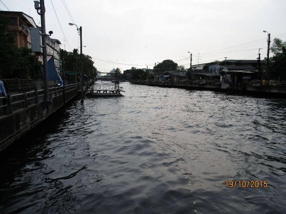 ริมคลองแสนแสบและเรือคลองแสนแสบ