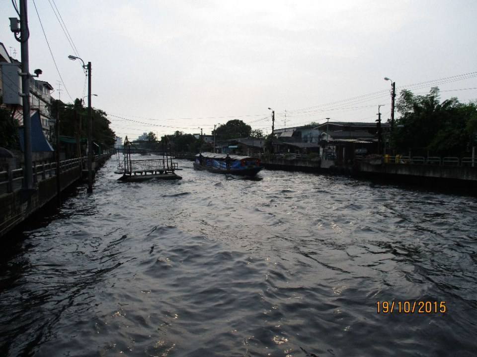 ริมคลองแสนแสบและเรือคลองแสนแสบ