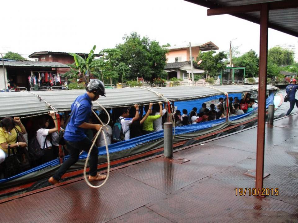 ริมคลองแสนแสบและเรือคลองแสนแสบ