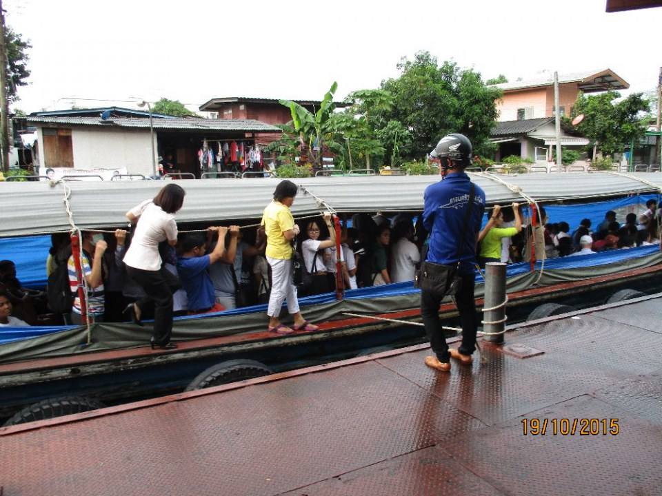 ริมคลองแสนแสบและเรือคลองแสนแสบ