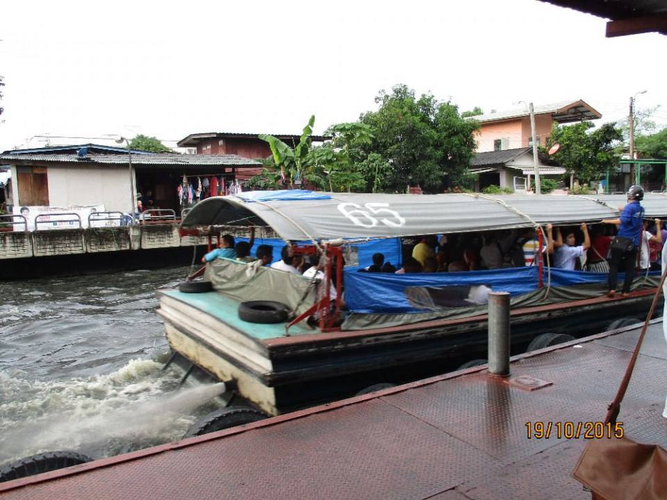 ริมคลองแสนแสบและเรือคลองแสนแสบ