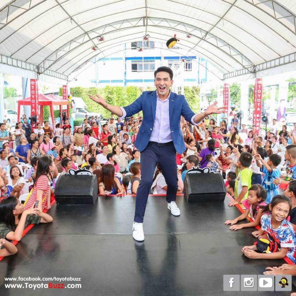ป๋อ ณัฐวุฒิ ที่โตโยต้าบัสส์ สาขาเพชรเกษม 88