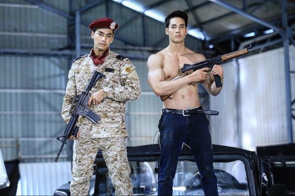 เด่นคุณ โชว์ซิกแพ็คสุดแซบ