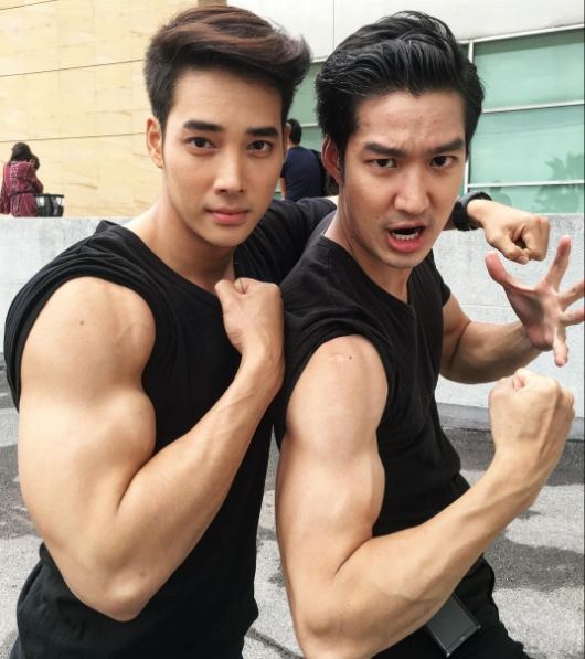 เด่นคุณ โชว์ซิกแพ็คสุดแซบ