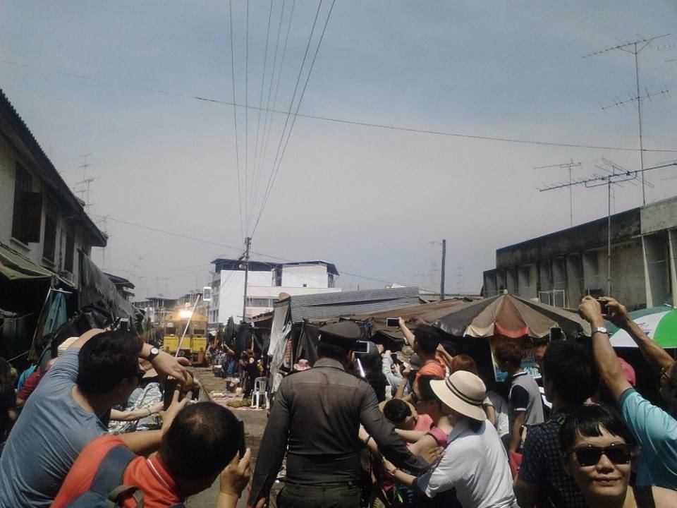 เมืองแม่กลอง จังหวัดที่เล็กที่สุดในประเทศไทย