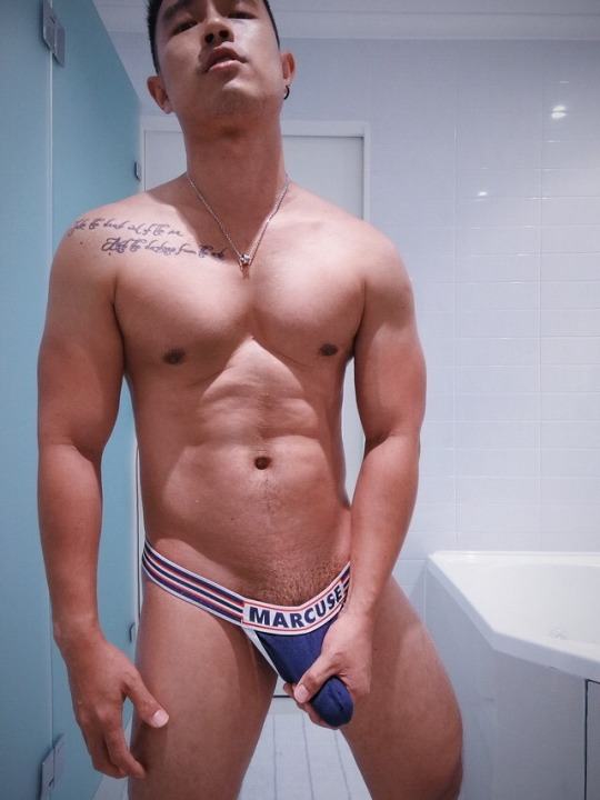 Hot guy in underwear 181