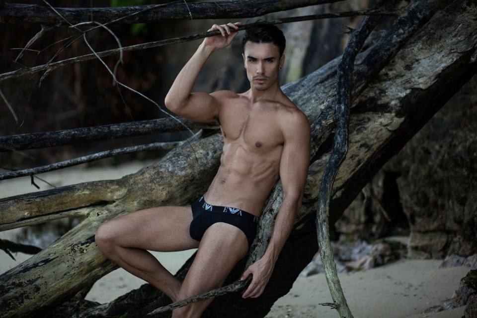 Hot guy in underwear 182