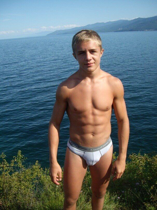 Hot guy in underwear 182