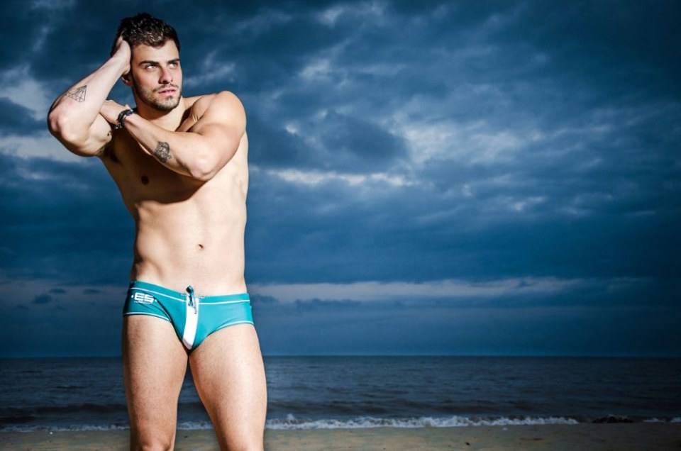 Hot guy in underwear 182