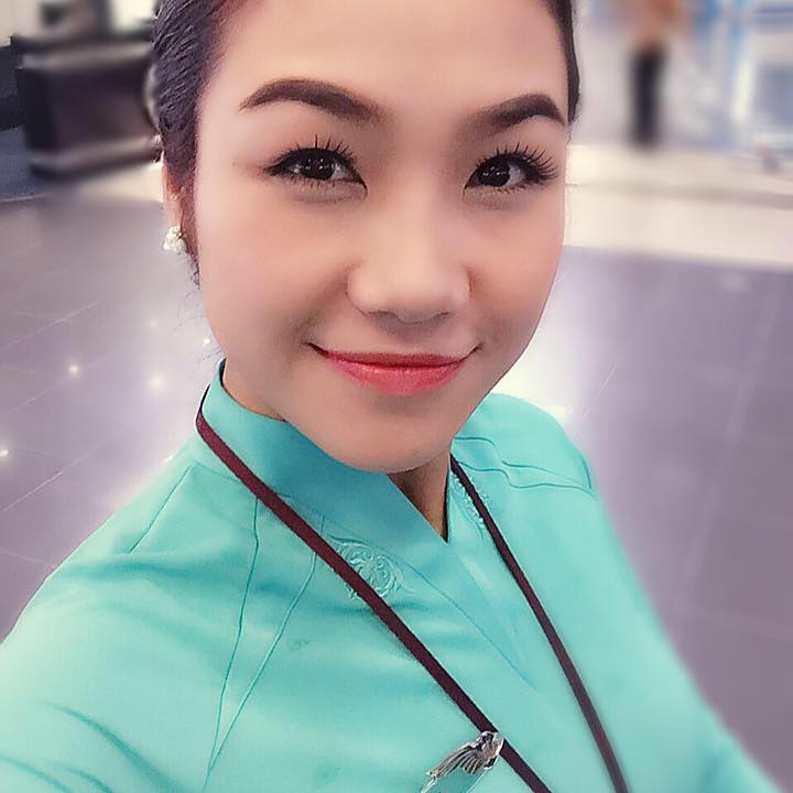 แอร์โฮสเตสจากเวียดนามแอร์ไลน์ (Vietnam Airlines)