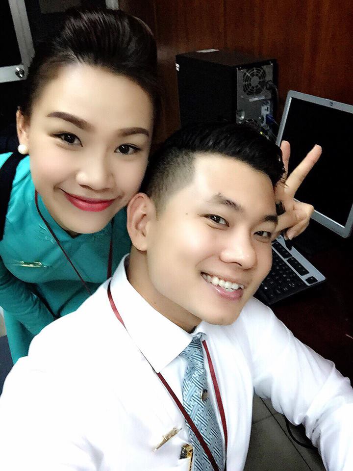 แอร์โฮสเตสจากเวียดนามแอร์ไลน์ (Vietnam Airlines)