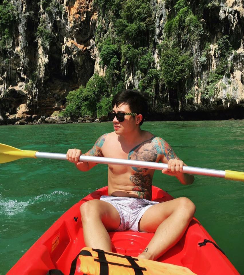 นักเรียนหล่อ "เป้าตุง" แน่น ๆ