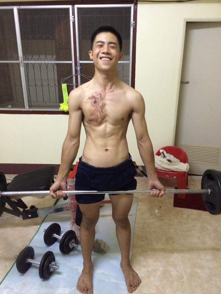 นักเรียนหล่อ "เป้าตุง" แน่น ๆ
