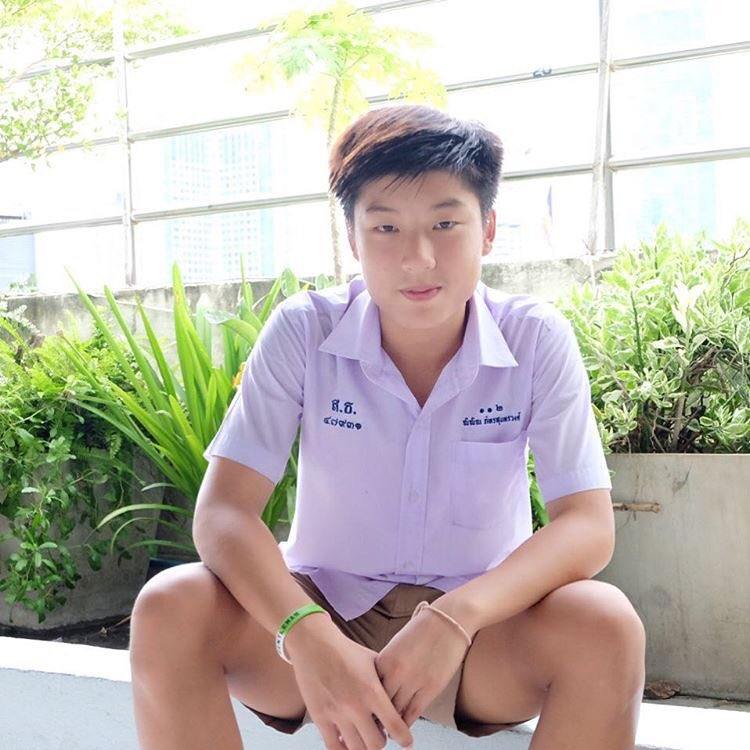 นักเรียนหล่อ "เป้าตุง" แน่น ๆ