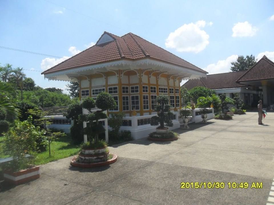 ริมทางรถไฟสายบ้านพลูตาหลวง