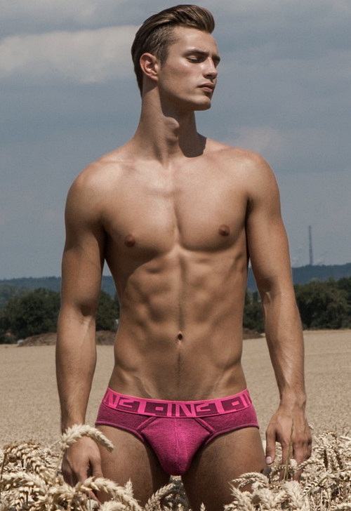 Dream Men 52 (+18)