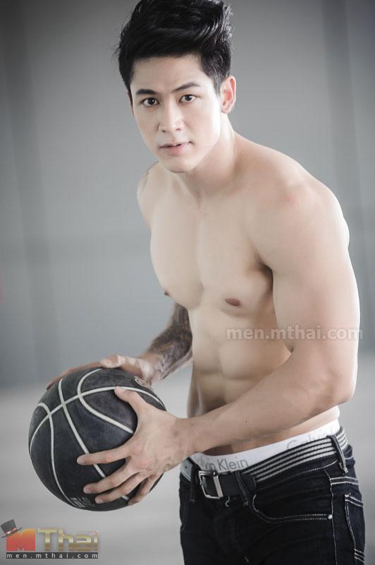 โน้ต นพพร ชูมาลัย