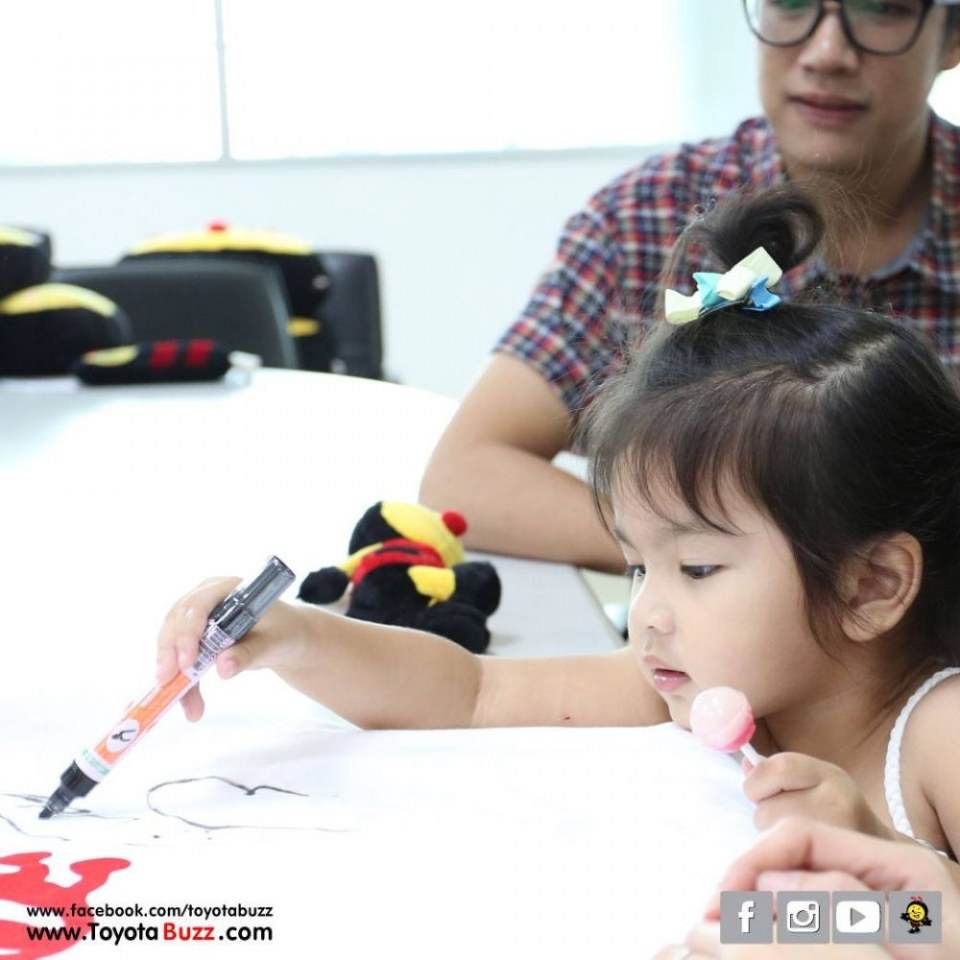 แม่โบว์และน้องมะลิ ที่โตโยต้าบัสส์ สาขาเสรีไทย