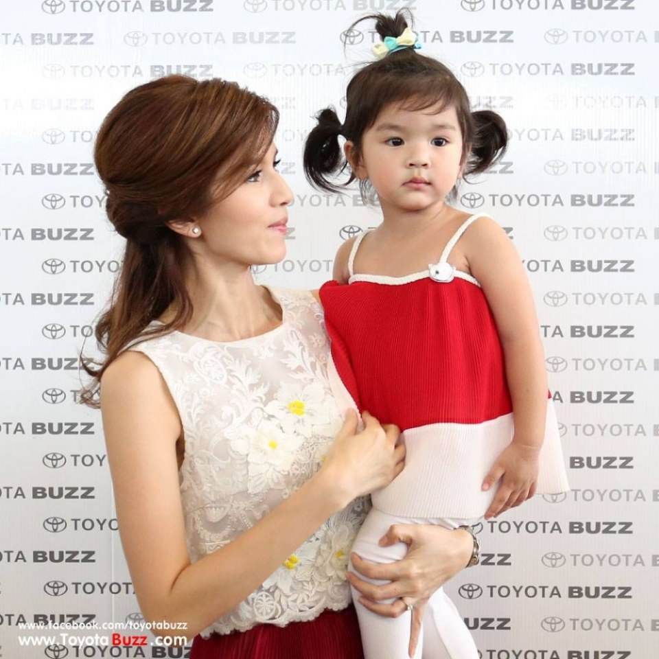 แม่โบว์และน้องมะลิ ที่โตโยต้าบัสส์ สาขาเสรีไทย