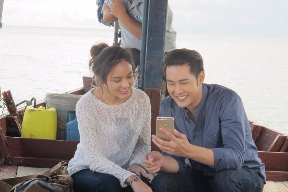 &ldquo;เจด้า&rdquo; เขิน &ldquo;แอมป์&rdquo; แอบถ่าย