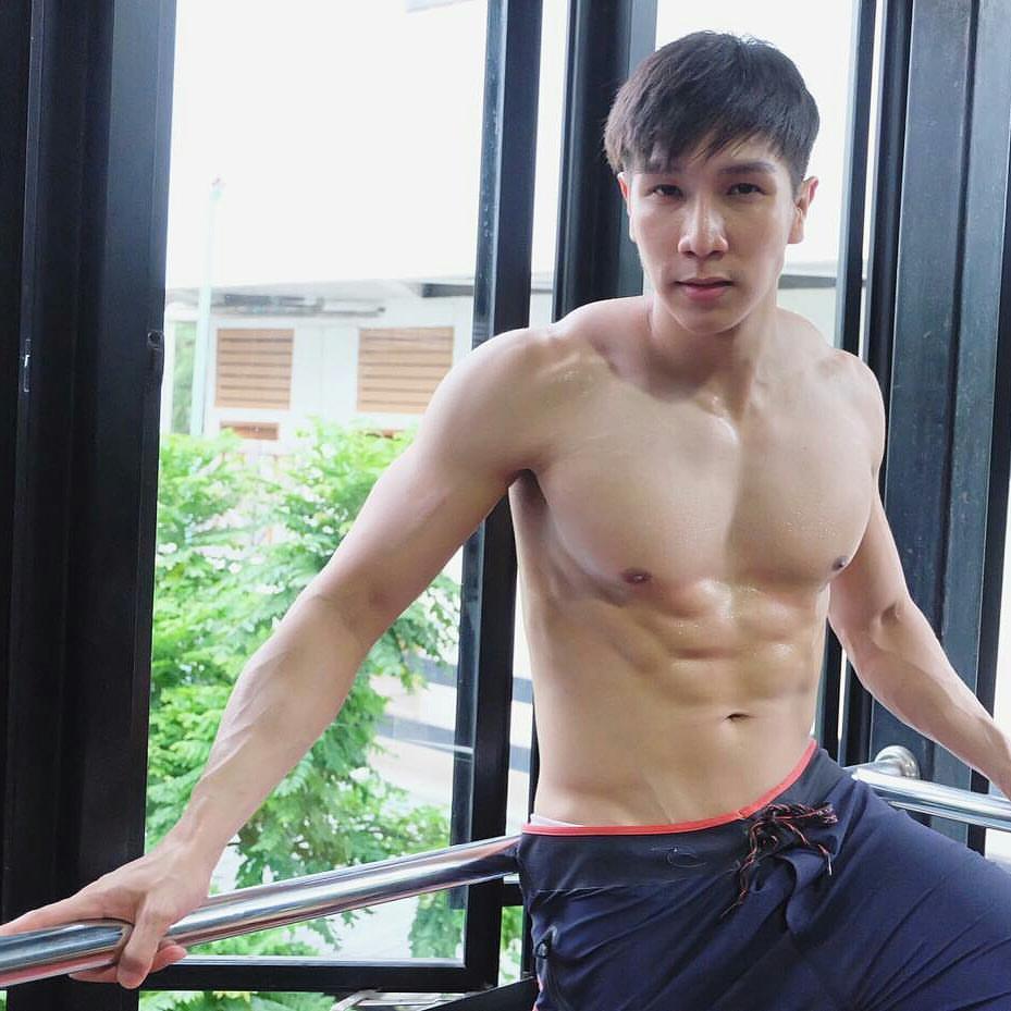 ผช.มากมายหลายแนว