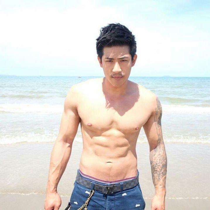 ผช.มากมายหลายแนว