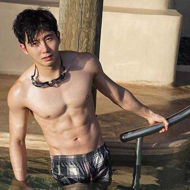 ผช.มากมายหลายแนว